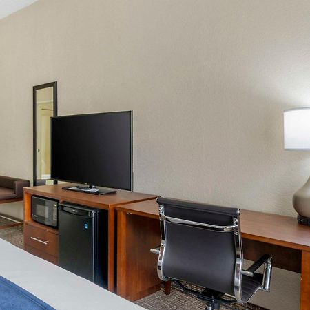 La Grange Comfort Inn & Suites מראה חיצוני תמונה