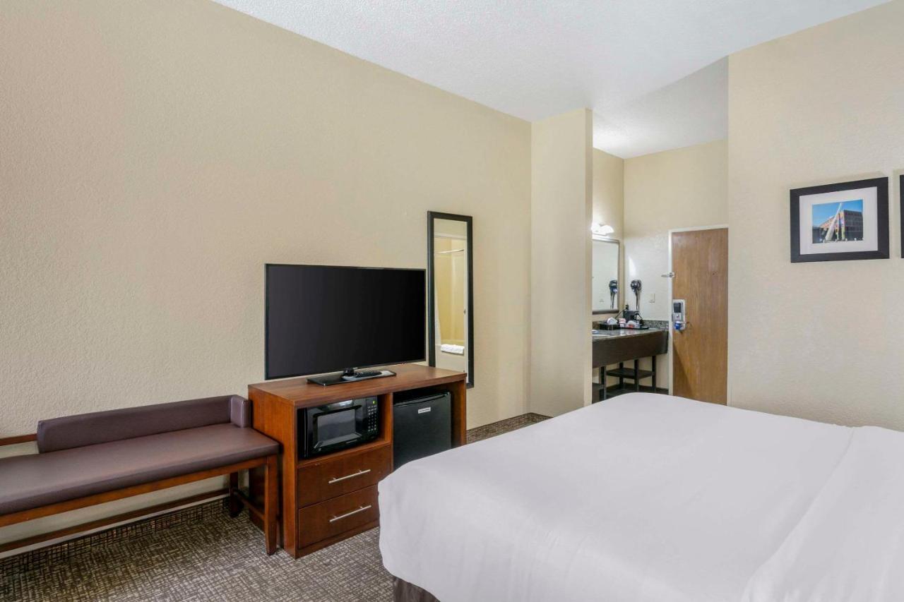 La Grange Comfort Inn & Suites מראה חיצוני תמונה