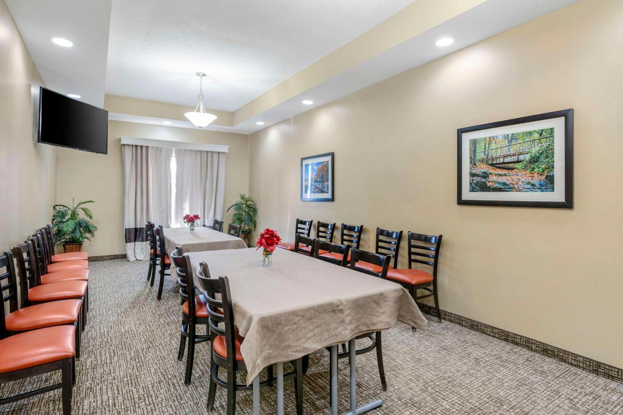 La Grange Comfort Inn & Suites מראה חיצוני תמונה