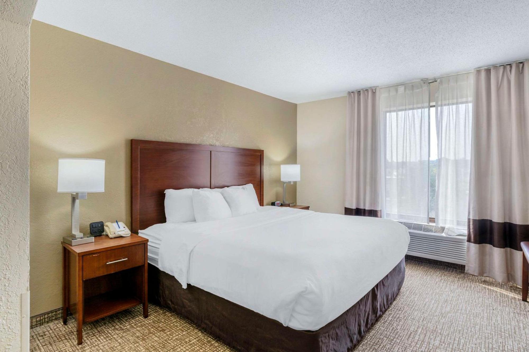La Grange Comfort Inn & Suites מראה חיצוני תמונה
